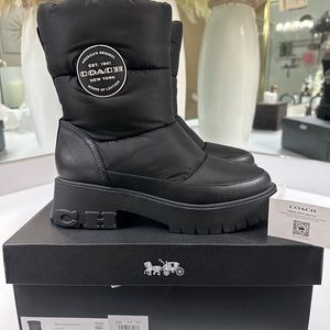$328 NIB COACH RYA BOOT SIZE 8 WINTER INSULATED LOGO
